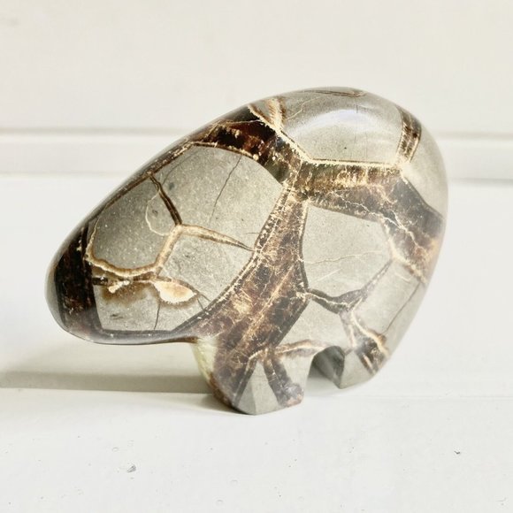 Septarian Nodule Crystal Carved Stone Bear Zuni Fetish - Picture 2 of 9
